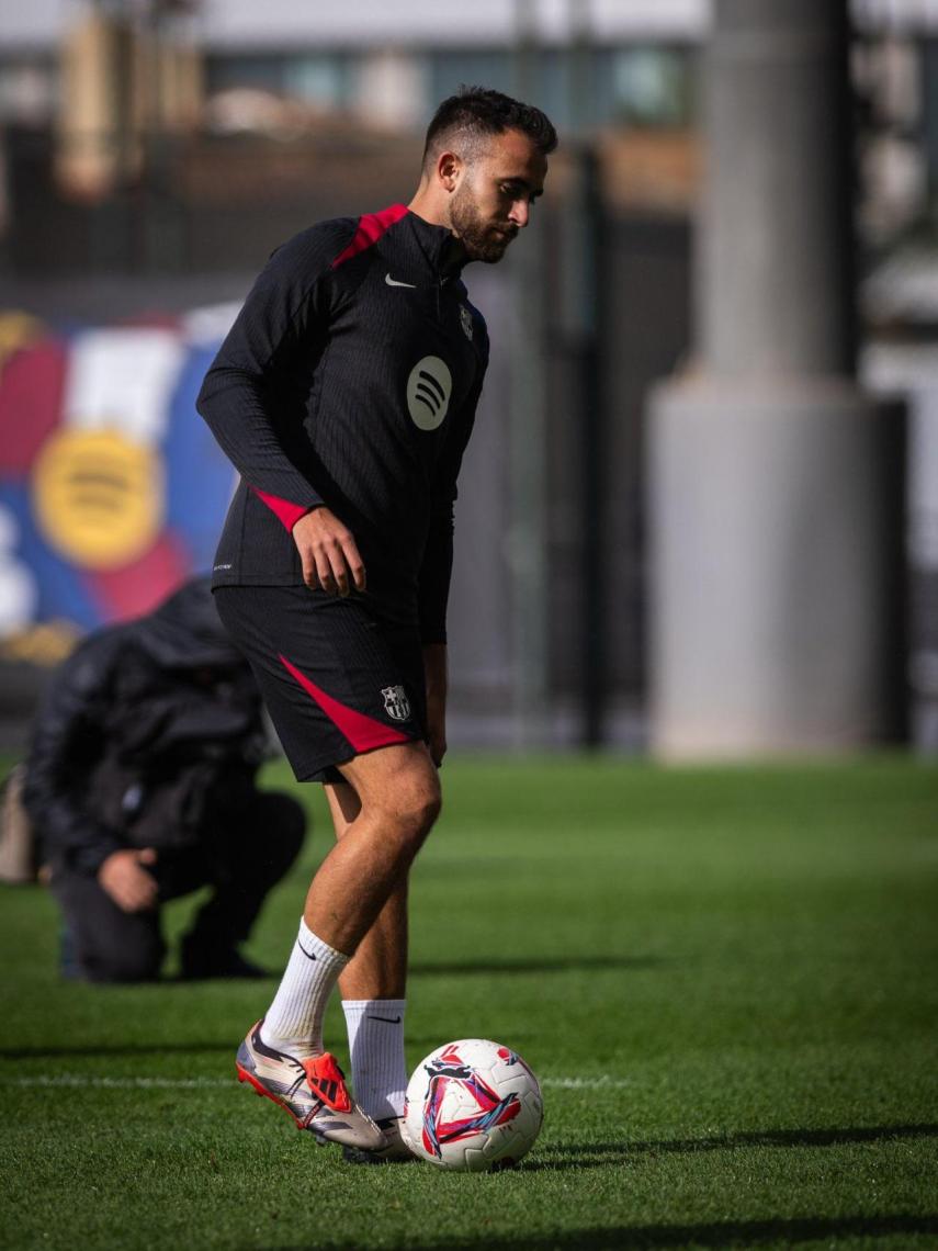 Éric García regresa a los entrenamientos grupales del Barça