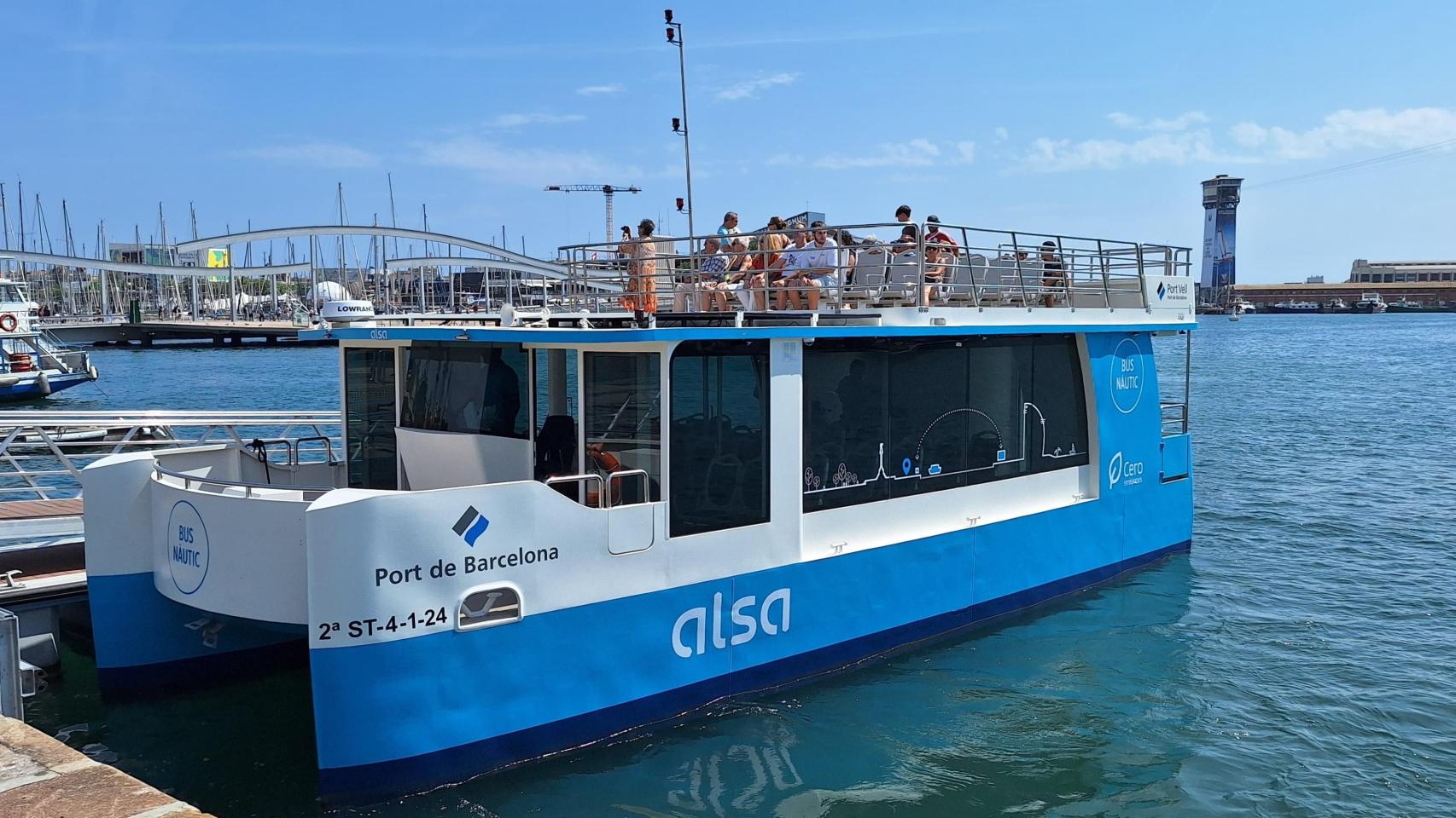 El bus náutico de Alsa en el Puerto de Barcelona