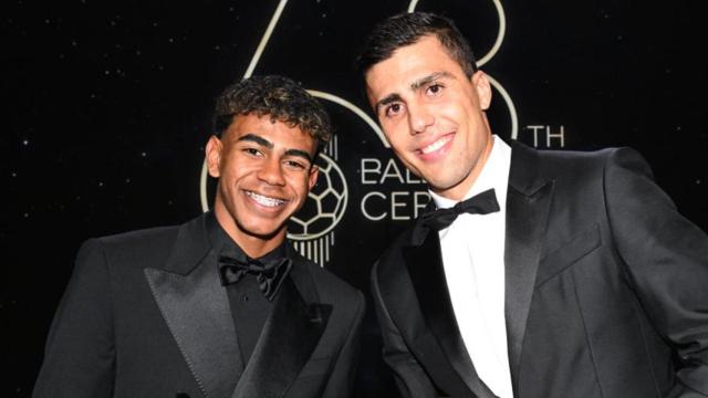 Lamine Yamal y Rodri Hernández, durante la gala del Balón de Oro