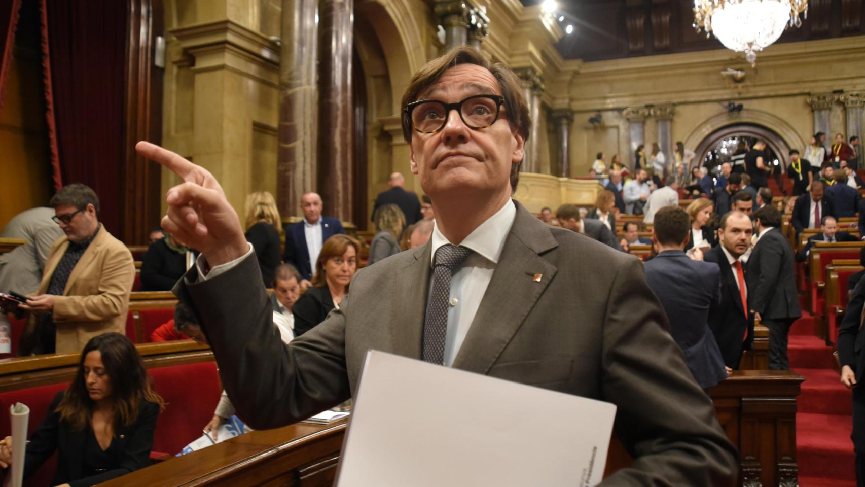 El presidente de la Generalitat de Cataluña, Salvador Illa, en el Parlament