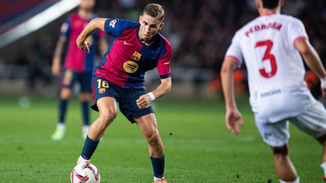 Fermín López, en una acción contra el Sevila en Liga