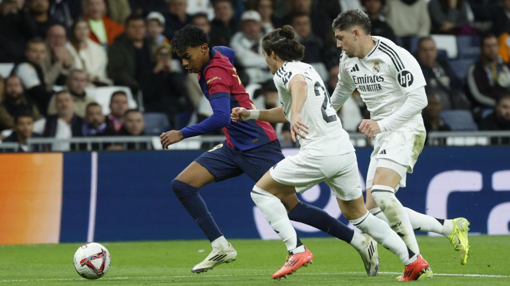 Lamine Yamal supera en velocidad a Fran García y Fede Valverde en el Real Madrid-Barça de Liga