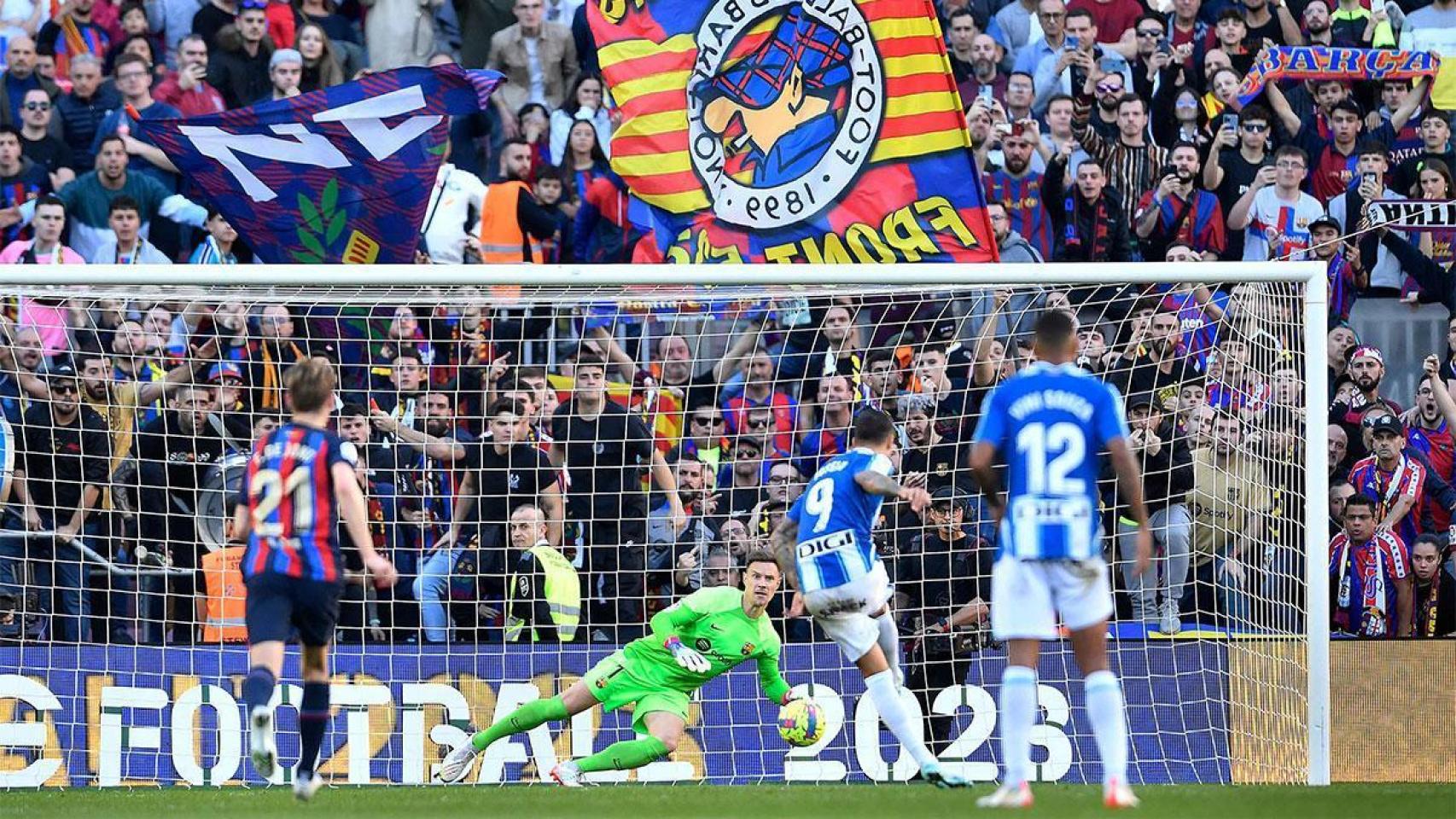 Partido entre el Barça y el Espanyol en el Camp Nou