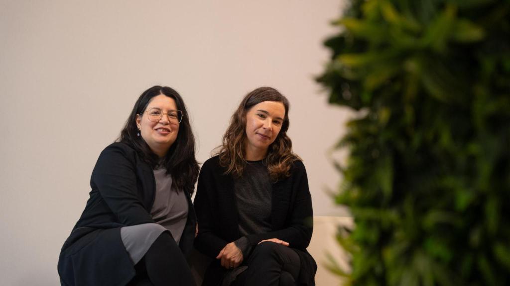 Vanessa Tossulino de Almeida y Anita Cortizas de Azevedo, emprendedoras de Amora Libros