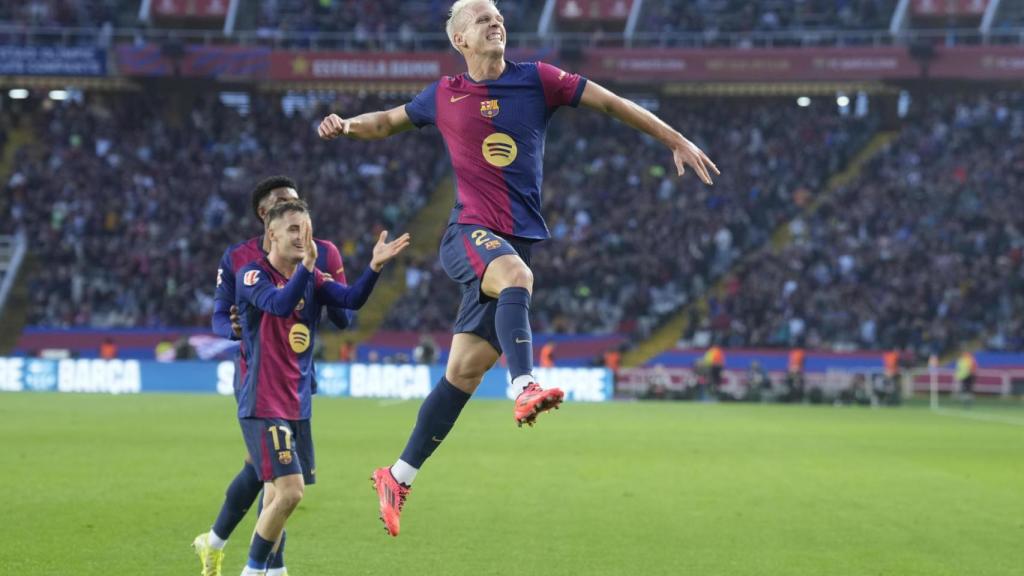 El barcelonista Dani Olmo celebra un gol al Espanyol