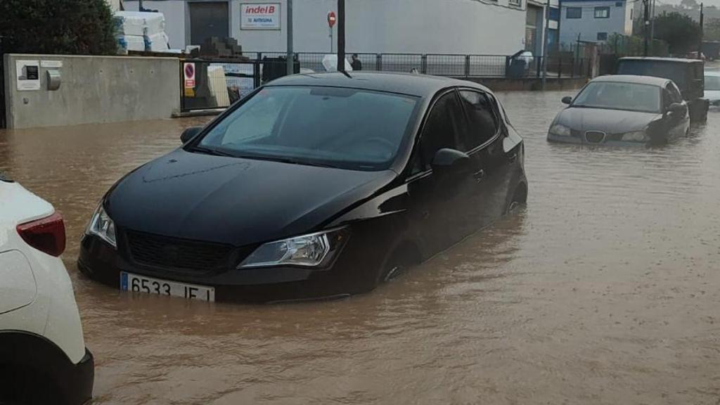 Inundación en el polígono industrial de Can Oliveras