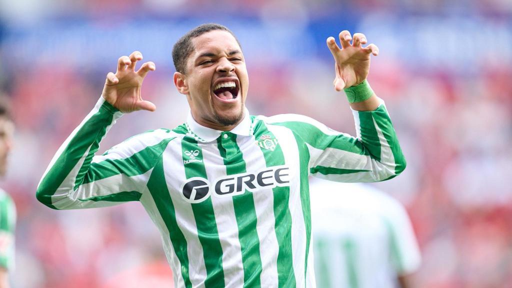 La celebración de Vitor Roque en un partido del Betis en Liga