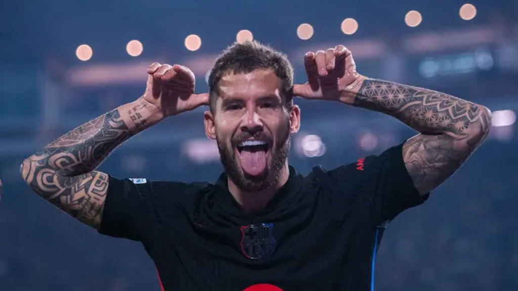 Iñigo Martínez celebra su gol contra el Estrella Roja
