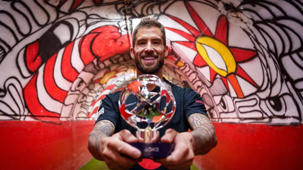 Iñigo Martínez, MVP del Estrella Roja-Barça