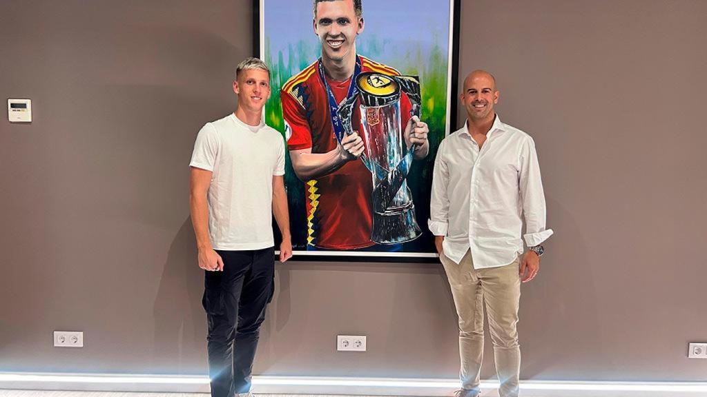 Dani Olmo junto a Daniel Pinto