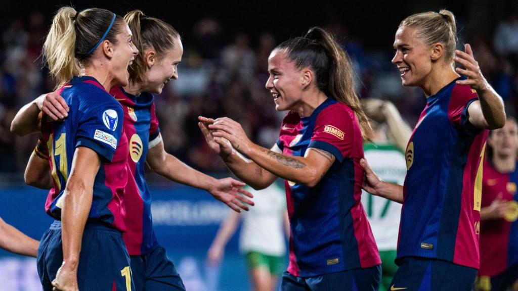 Alexia Putellas, Caroline Graham Hansen, Claudia Pina y Frido Rolfö celebran un gol del Barça Femenino contra el Hammarby
