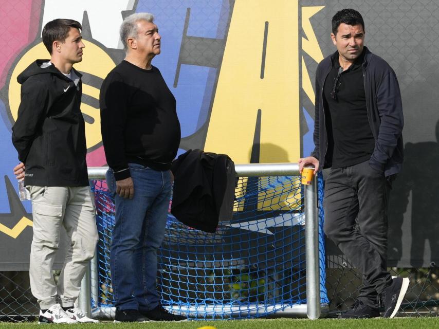 Joan Laporta, Enric Masip, Bojan y Deco, de buen rollo en el entrenamiento previo al Real Sociedad-Barça