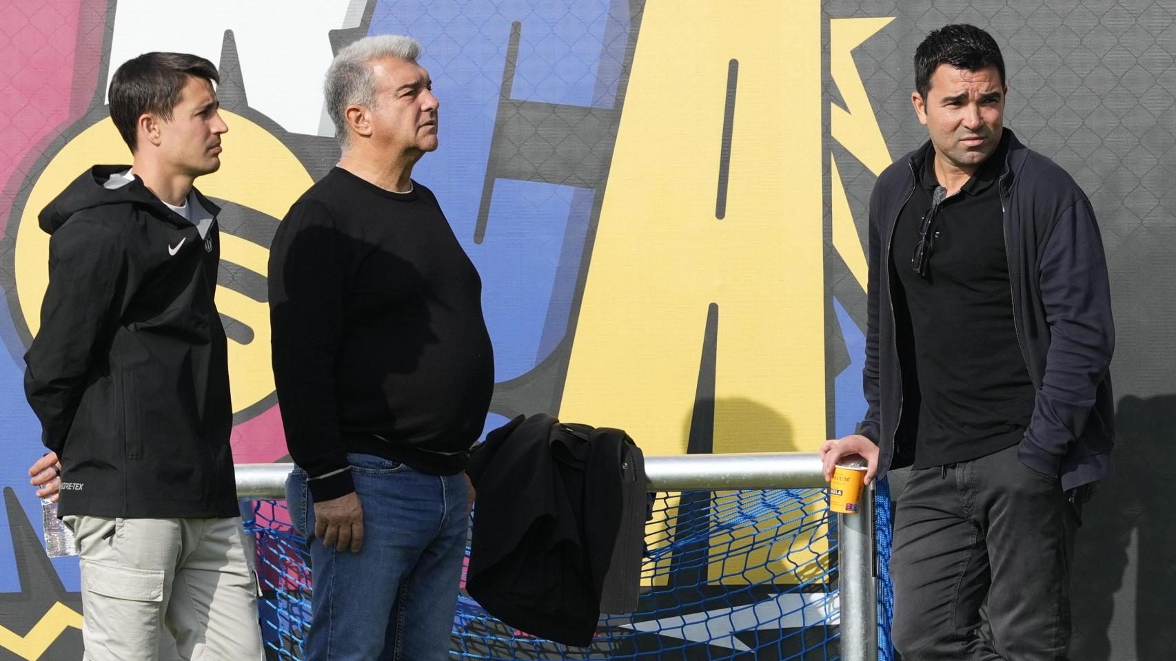 Joan Laporta, Enric Masip, Bojan y Deco, de buen rollo en el entrenamiento previo al Real Sociedad-Barça