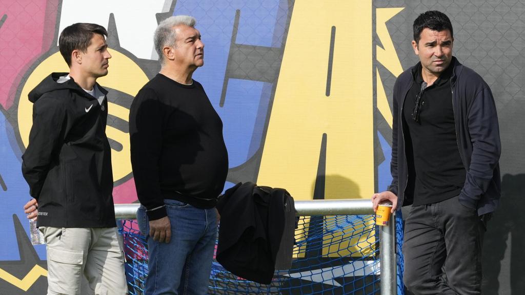 Joan Laporta, Enric Masip, Bojan y Deco, de buen rollo en el entrenamiento previo al Real Sociedad-Barça