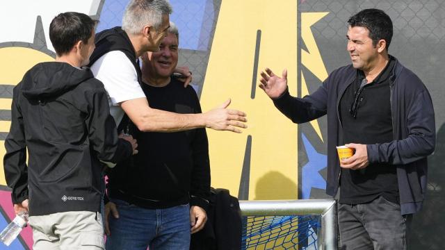 Joan Laporta, Enric Masip, Bojan y Deco, de buen rollo en el entrenamiento previo al Real Sociedad-Barça