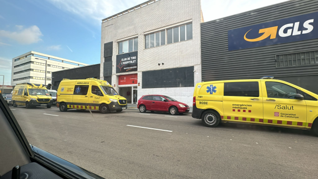 Unidades del SEM en la Galería Izquierdo de L'Hospitalet de Llobregat