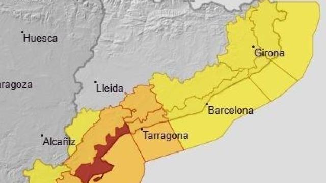 Aemet activa el aviso rojo en el litoral sur de Tarragona por fuertes lluvia y tormentas