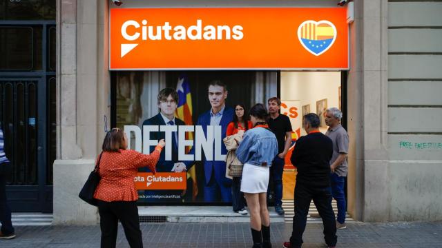 La hasta ahora sede de Ciudadanos en la ronda de Sant Pere de Barcelona, durante las elecciones del 12 de mayo de 2024