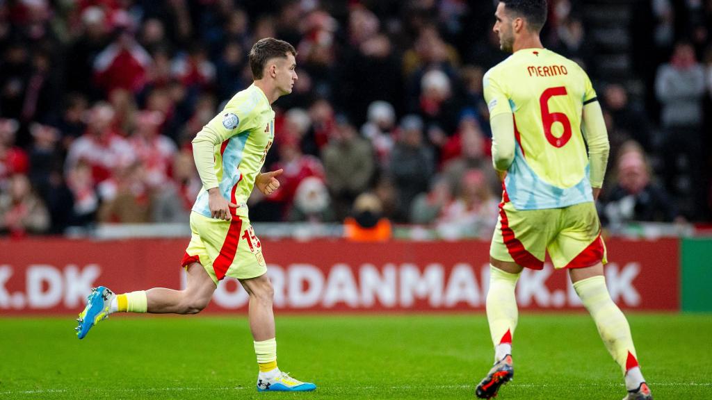 Marc Casadó debuta oficialmente con la selección absoluta de España