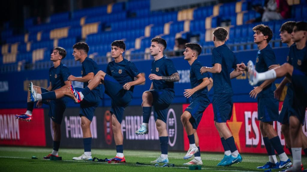 Los futbolistas del Barça B entrenan a las órdenes de Albert Sánchez