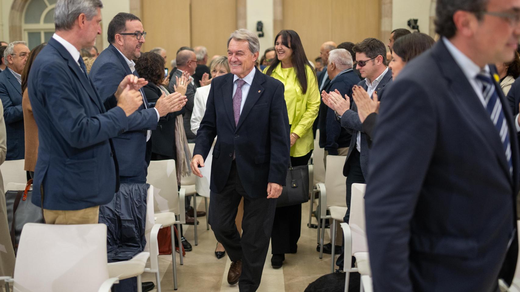 El expresidente de la Generalitat, Artur Mas, durante el décimo aniversario de la consulta del 9N, en el Parlament de, a 19 de noviembre de 2024