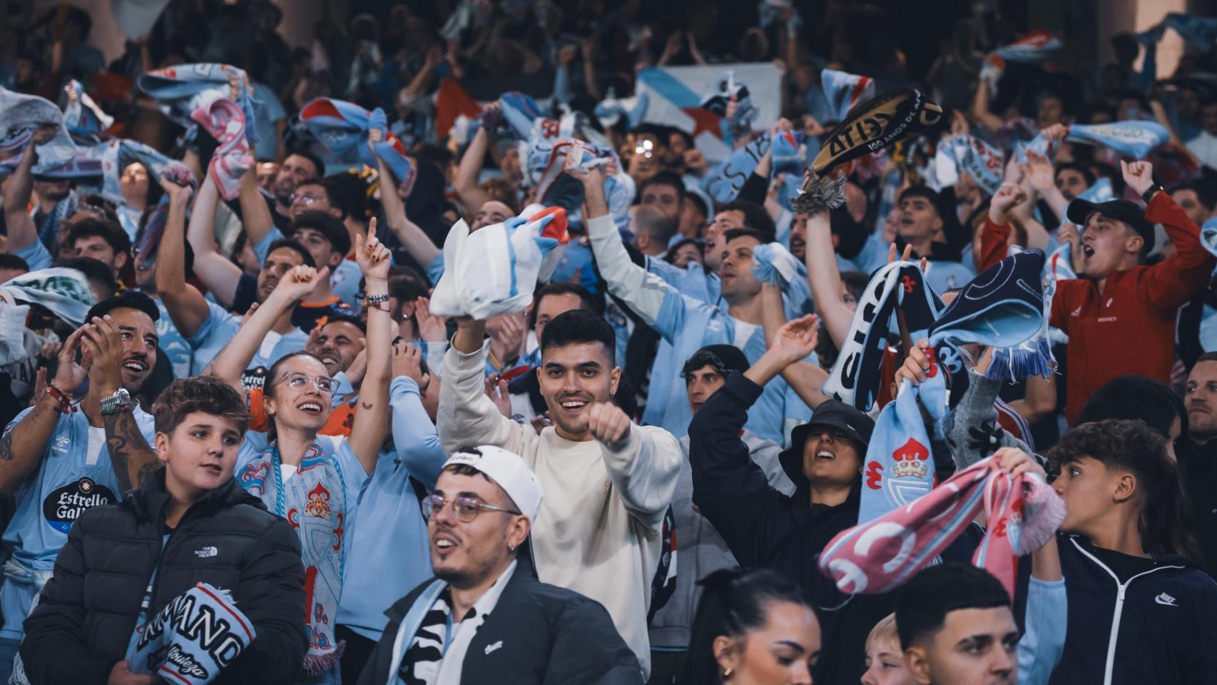 La afición del Celta celebra una victoria de su equipo en Balaídos