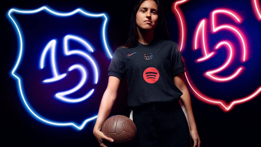 Kika Nazareth, jugadora del Barça Femenino, en la promoción de la segunda camiseta del Barça diseñada por Nike