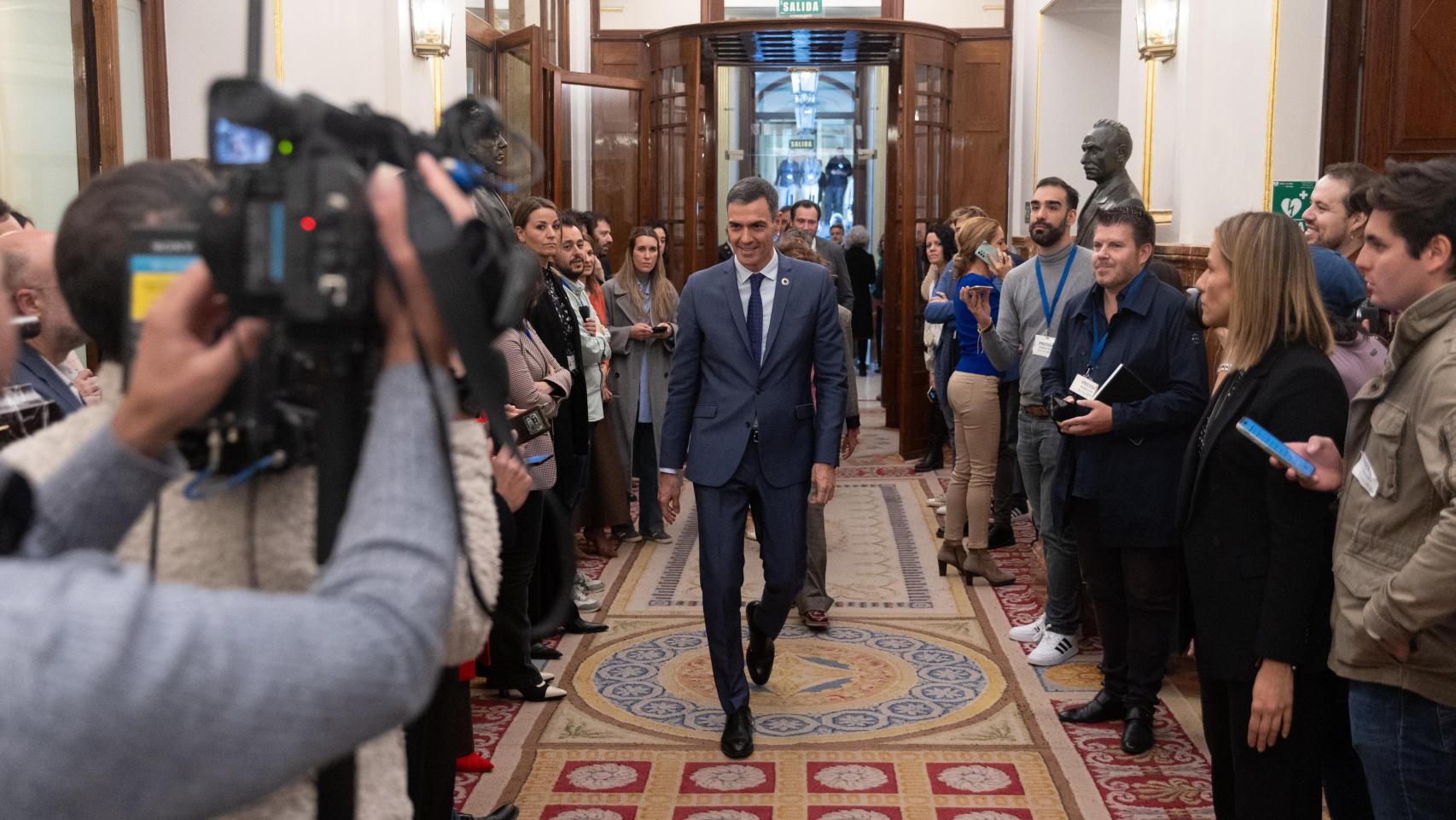 El presidente del Gobierno, Pedro Sánchez, a su llagada a una sesión plenaria en el Congreso de los Diputados, a 21 de noviembre de 2024