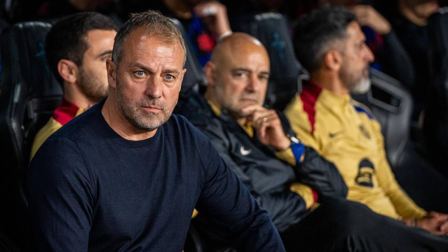 Hansi Flick, entrenador del Barça, durante el partido contra el Celta en Balaídos