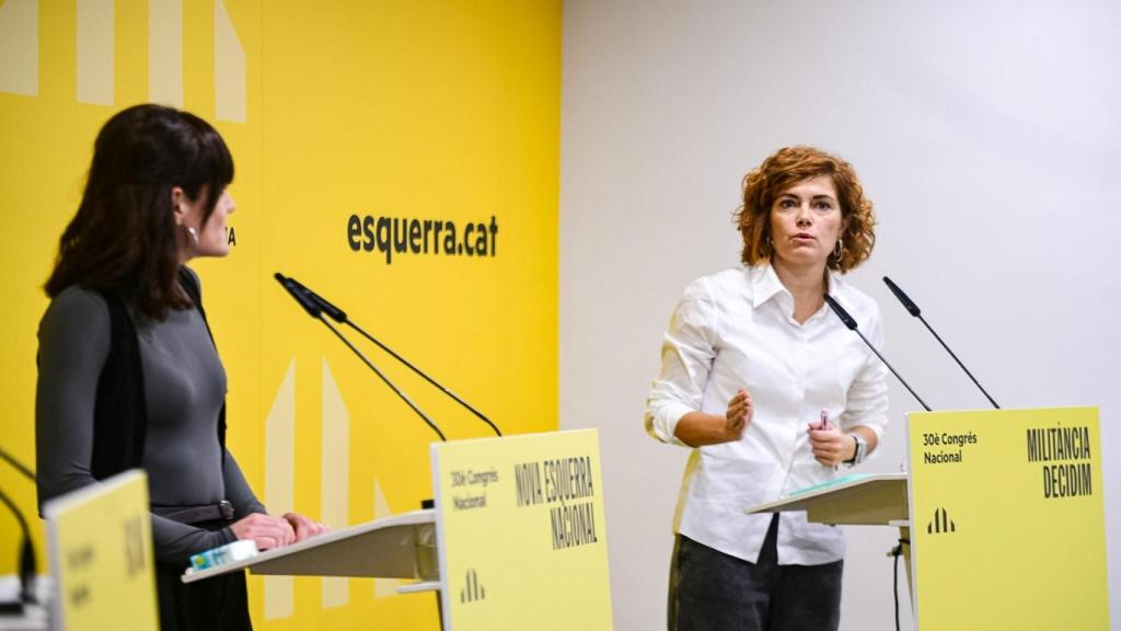 Elisenda Alamany responde a Alba Camps, ambas candidatas a la secretaría general de ERC, durante el debate por el congreso