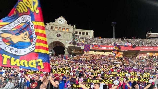 Los grupos de animación del Barça, en Montjuïc