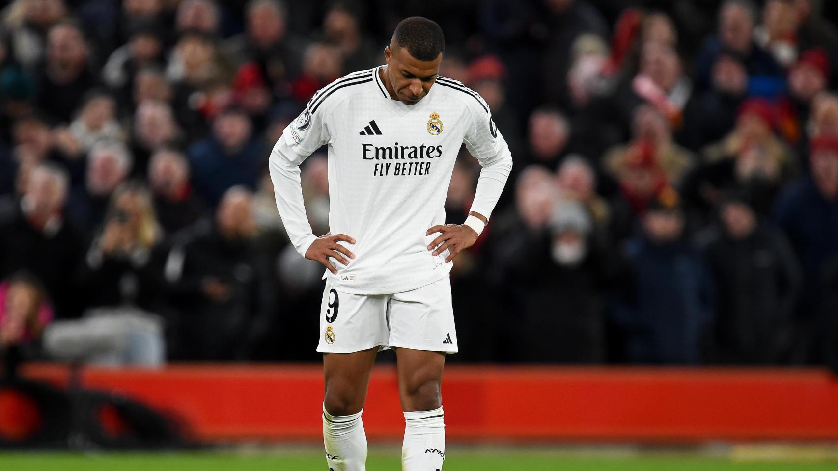 Kylian Mbappé, decepcionado en la derrota del Real Madrid en Anfield contra el Liverpool