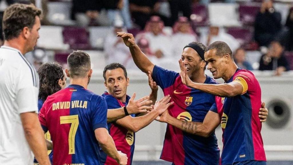 El Barça Legends festeja la victoria contra el Real Madrid Leyendas en Qatar