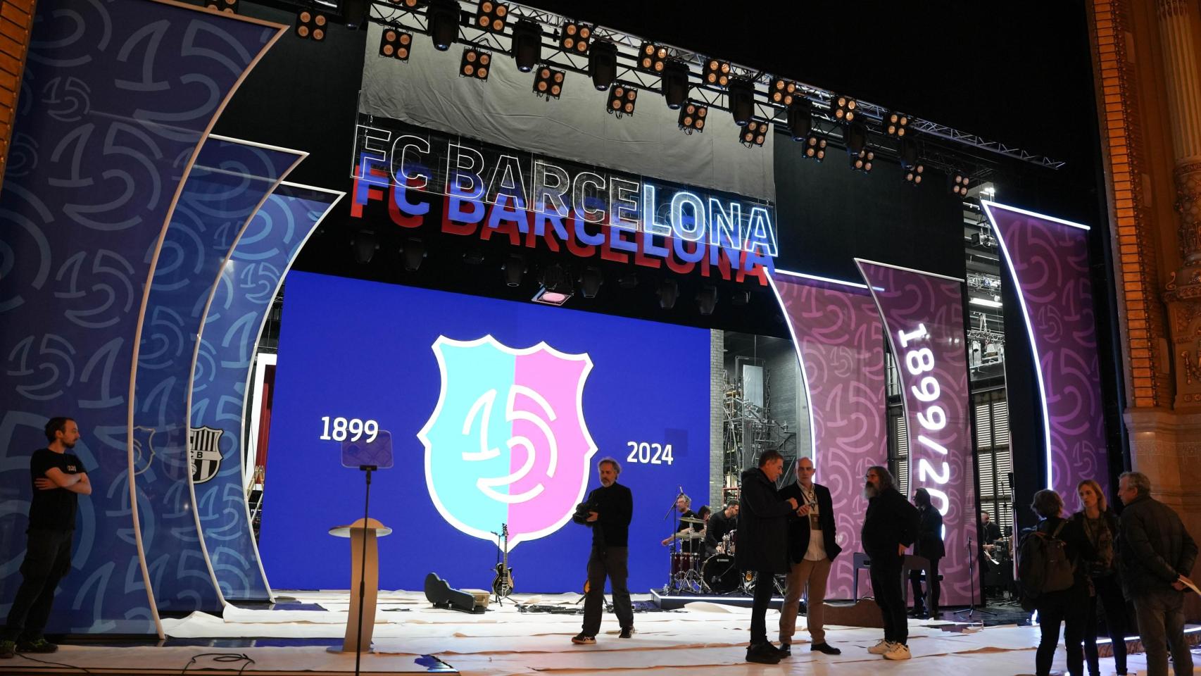 El escenario del Gran Teatre del Liceu, listo para la gala del 125 aniversario del Barça