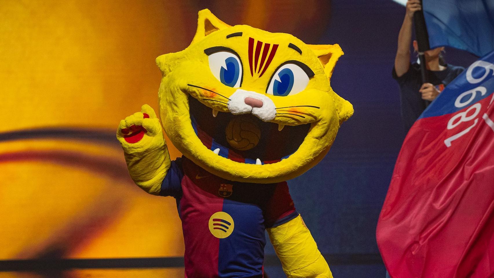 CAT, la nueva mascota del Barça presentada en el 125 aniversario