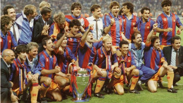 Los jugadores del 'Dream Team' del Barça celebran eufóricos la conquista de la Copa de Europa de 1992 en Wembley