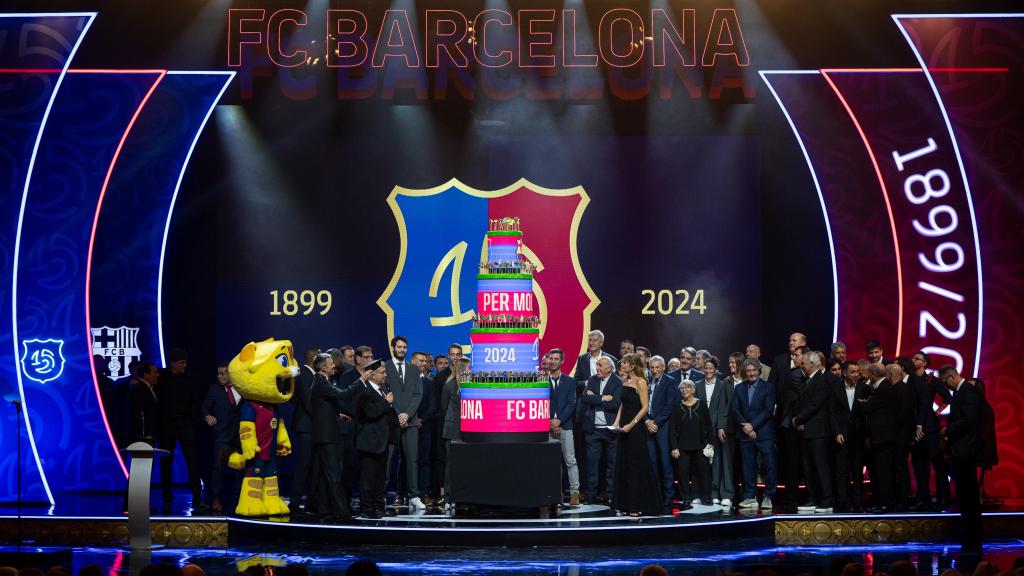 La tarta del 125 aniversario del Barça en el Gran Teatre del Liceu