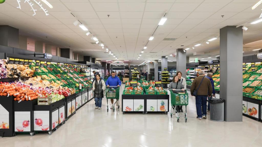 Sección de fruta y verdura del nuevo supermercado