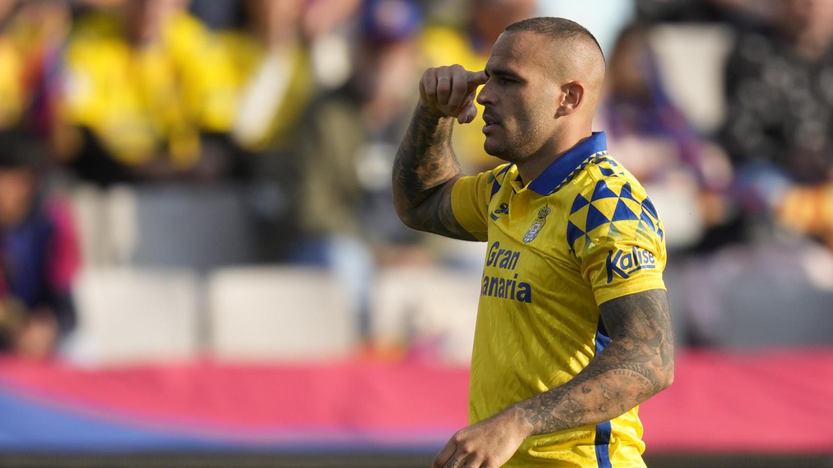 Sandro Ramírez celebra su gol al Barça con Las Palmas