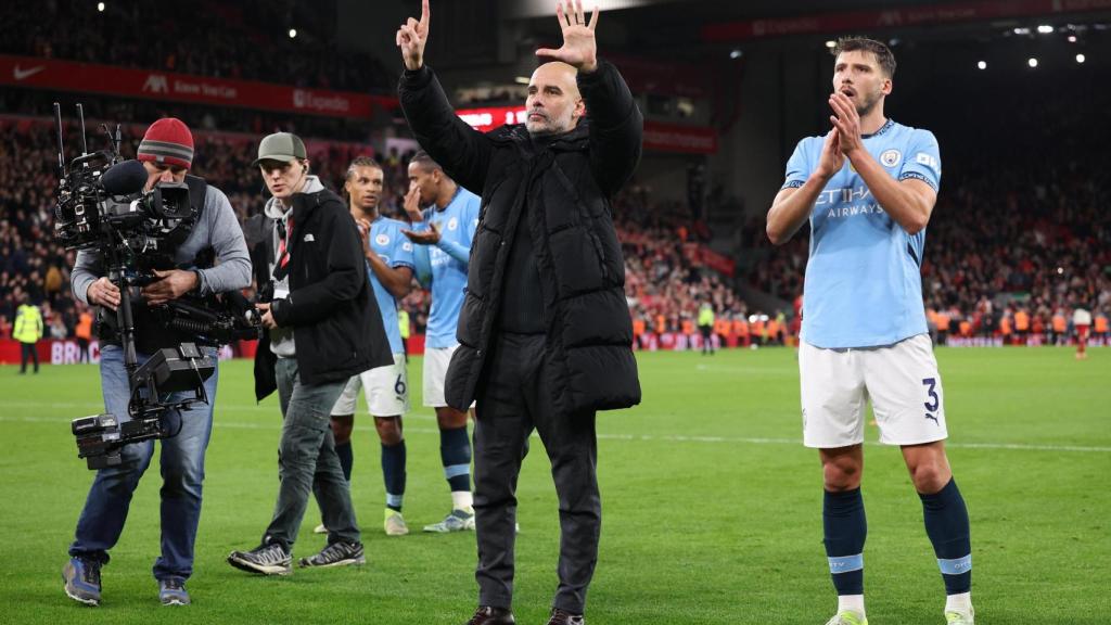 Pep Guardiola se pica con la grada de Anfield y les recuerda las seis Premier Leagues que ha ganado