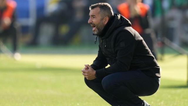 Diego Martínez, entrenador de Las Palmas, durante el triunfo contra el Barça en Montjuïc