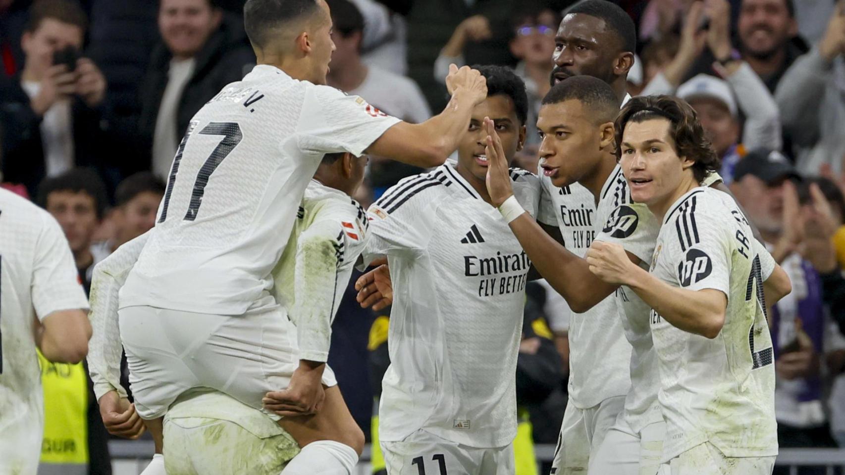 Los futbolistas del Real Madrid celebran un gol al Getafe