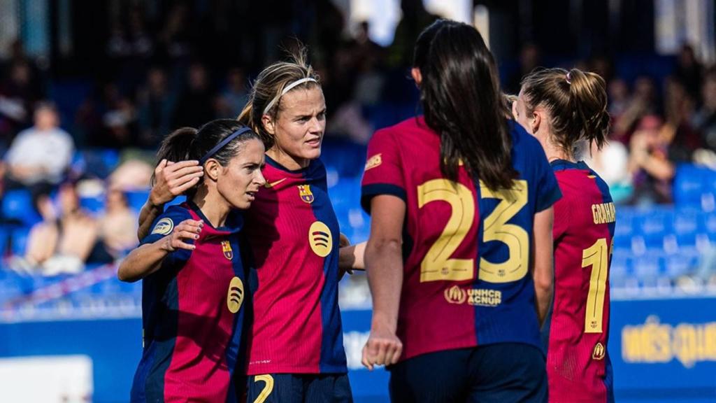 El Barça Femenino festeja una victoria en el Estadi Johan Cruyff