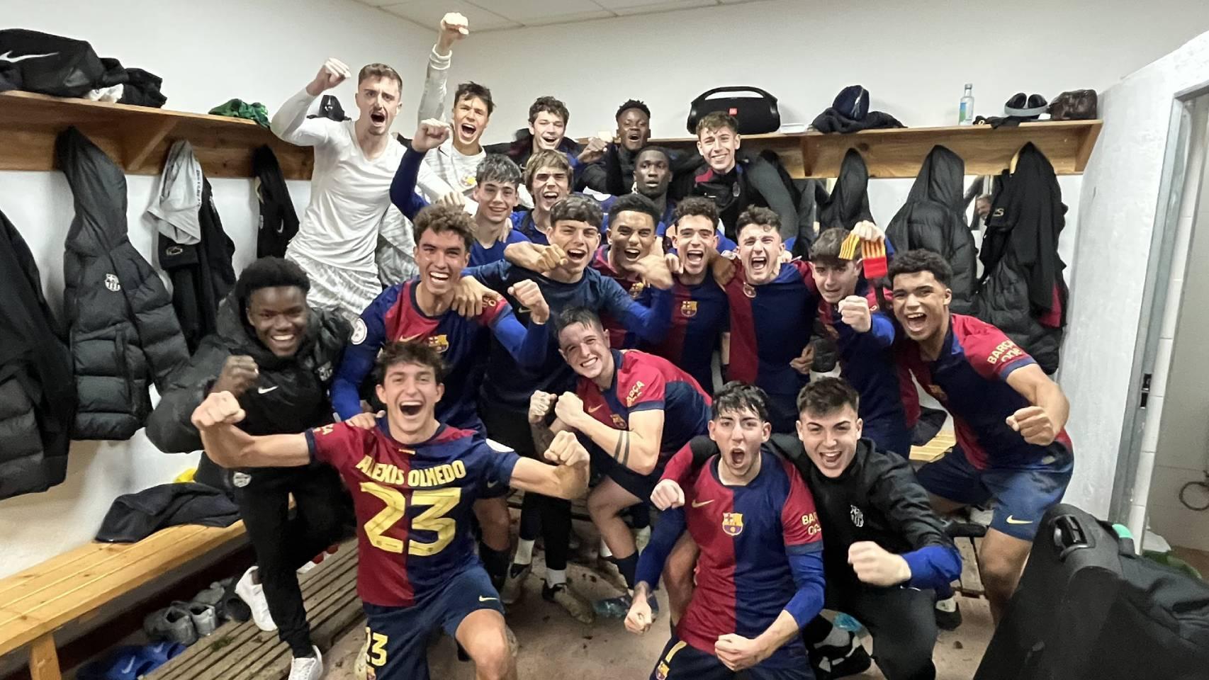 La euforia del filial del Barça tras ganar en el campo del Arenteiro