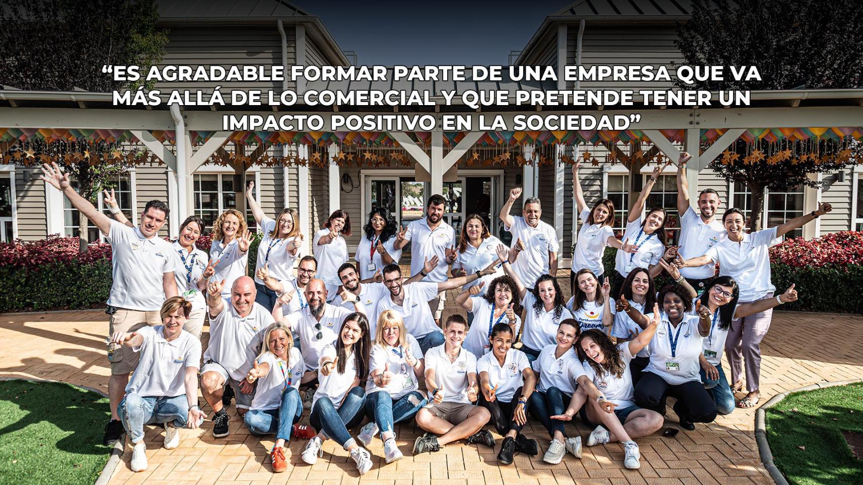 Voluntarios de la Fundación PortAventura en el complejo Dreams Village