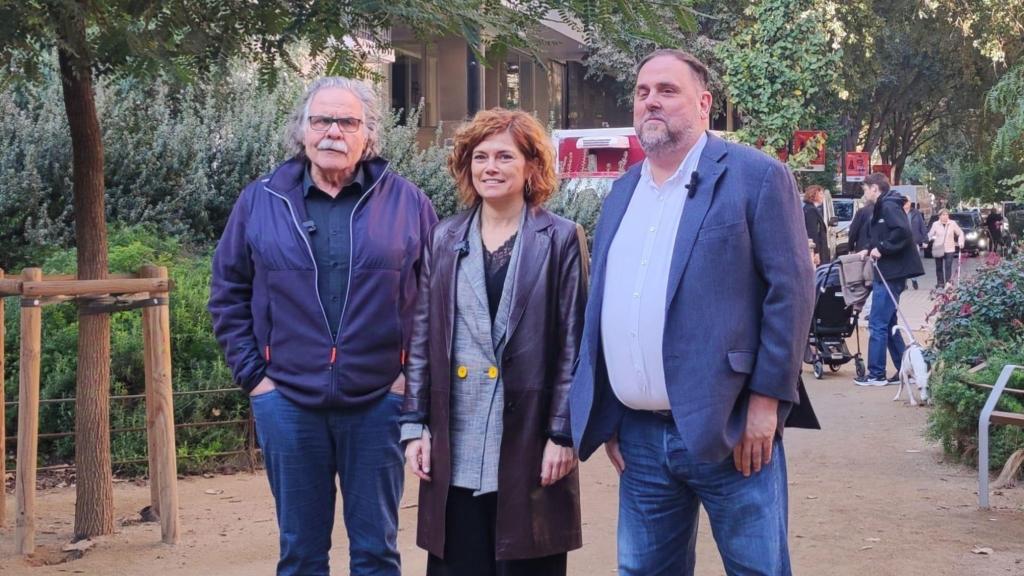 El exlíder de ERC y candidato de 'Militància Decidim' a revalidar el cargo, Oriol Junqueras; la candidata a secretaria general y líder de ERC en el Ayuntamiento de Barcelona, Elisenda Alamany, y el exdiputado en el Congreso Joan Tardà