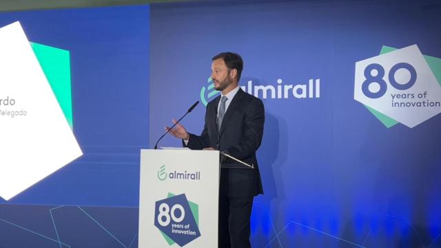 El presidente y CEO de Almirall, Carlos Gallardo, en la celebración de los 80 años de la compañía, en el centro de investigación en Sant Feliu de Llobregat