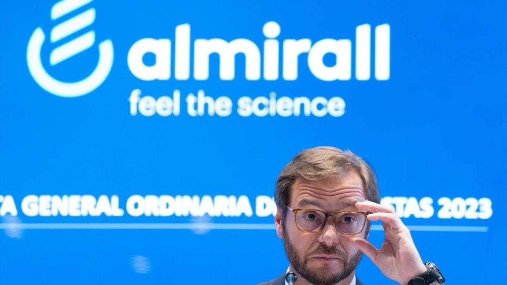 Carlos Gallardo, presidente de Almirall, en un acto corporativo