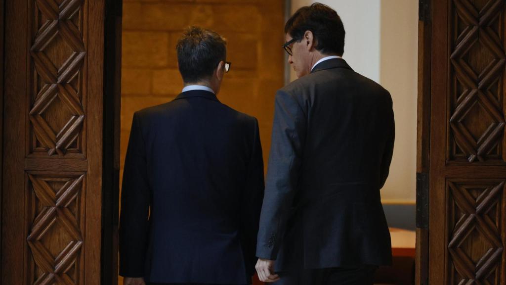 El ministro de Presidencia, Justicia y Relaciones con la Cortes, Félix Bolaños, y el presidente de la Generalitat, Salvador Illa, en la Generalitat