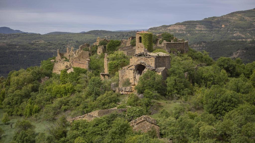 Vistas del pueblo abandonado de Escarlà